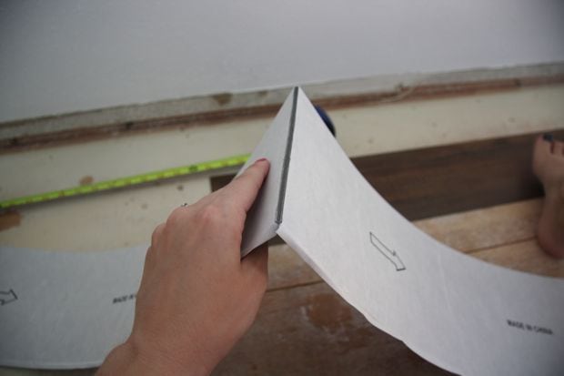 how to cut vinyl plank flooring
