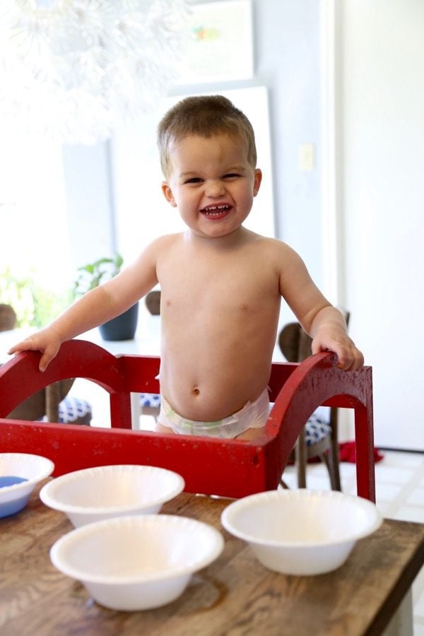 how to dye eggs with toddlers