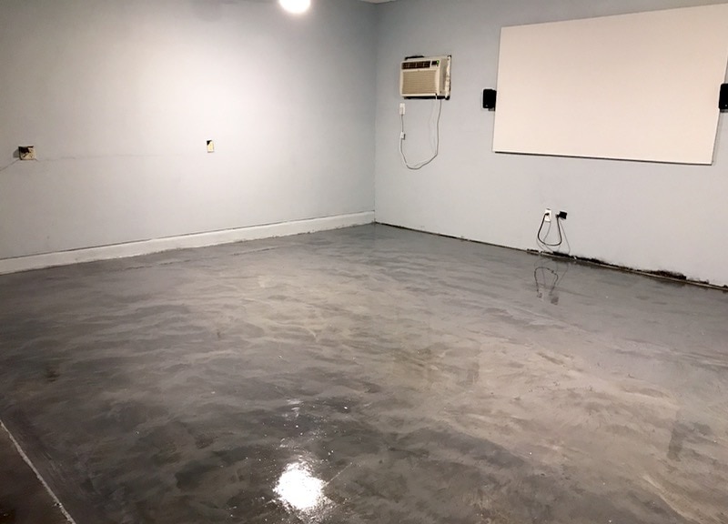 Rust-Oleum Rock Solid epoxy floor on a garage floor 