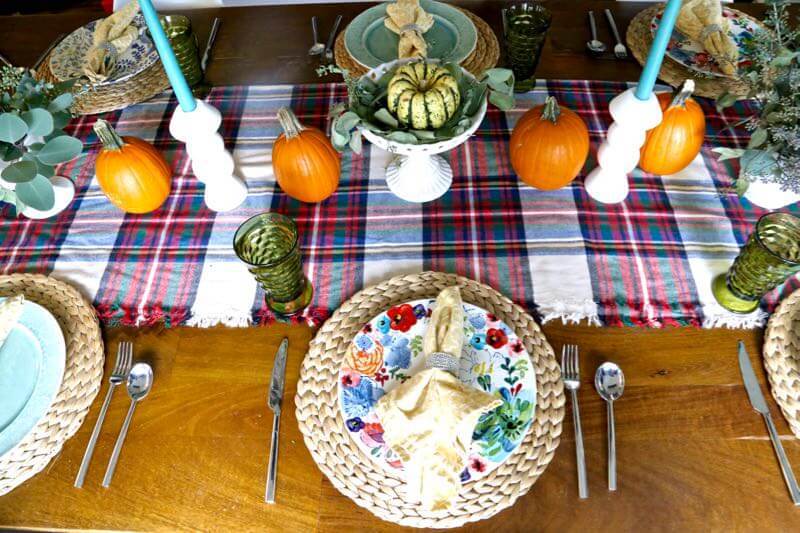 How to get your home guest ready and have your table setting all prepped and planned for Thanksgiving - long before the big day. Great ideas for decorating your table for Thanksgiving! This tablescape is beautiful! 