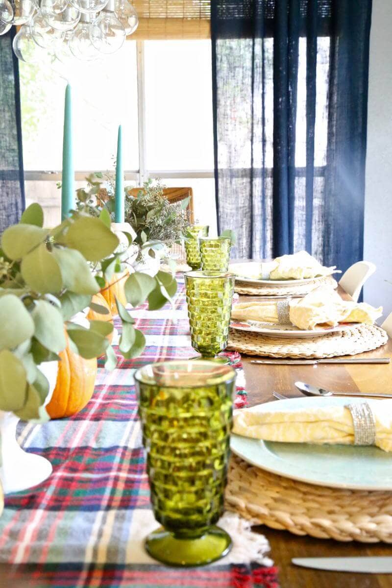 How to get your home guest ready and have your table setting all prepped and planned for Thanksgiving - long before the big day. Great ideas for decorating your table for Thanksgiving! This tablescape is beautiful! 