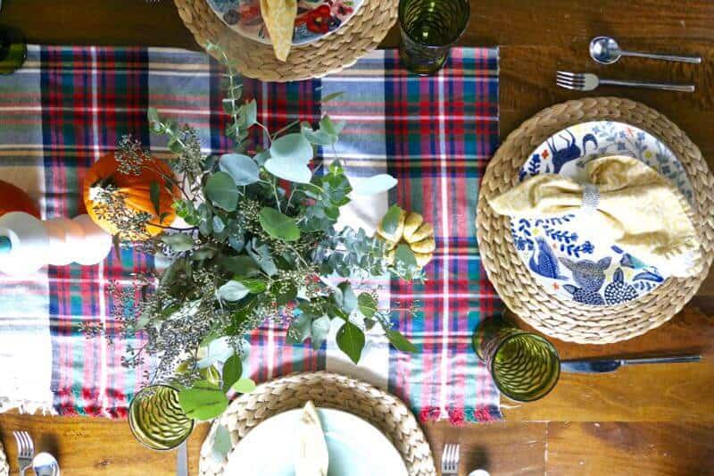 How to get your home guest ready and have your table setting all prepped and planned for Thanksgiving - long before the big day. Great ideas for decorating your table for Thanksgiving! This tablescape is beautiful! 