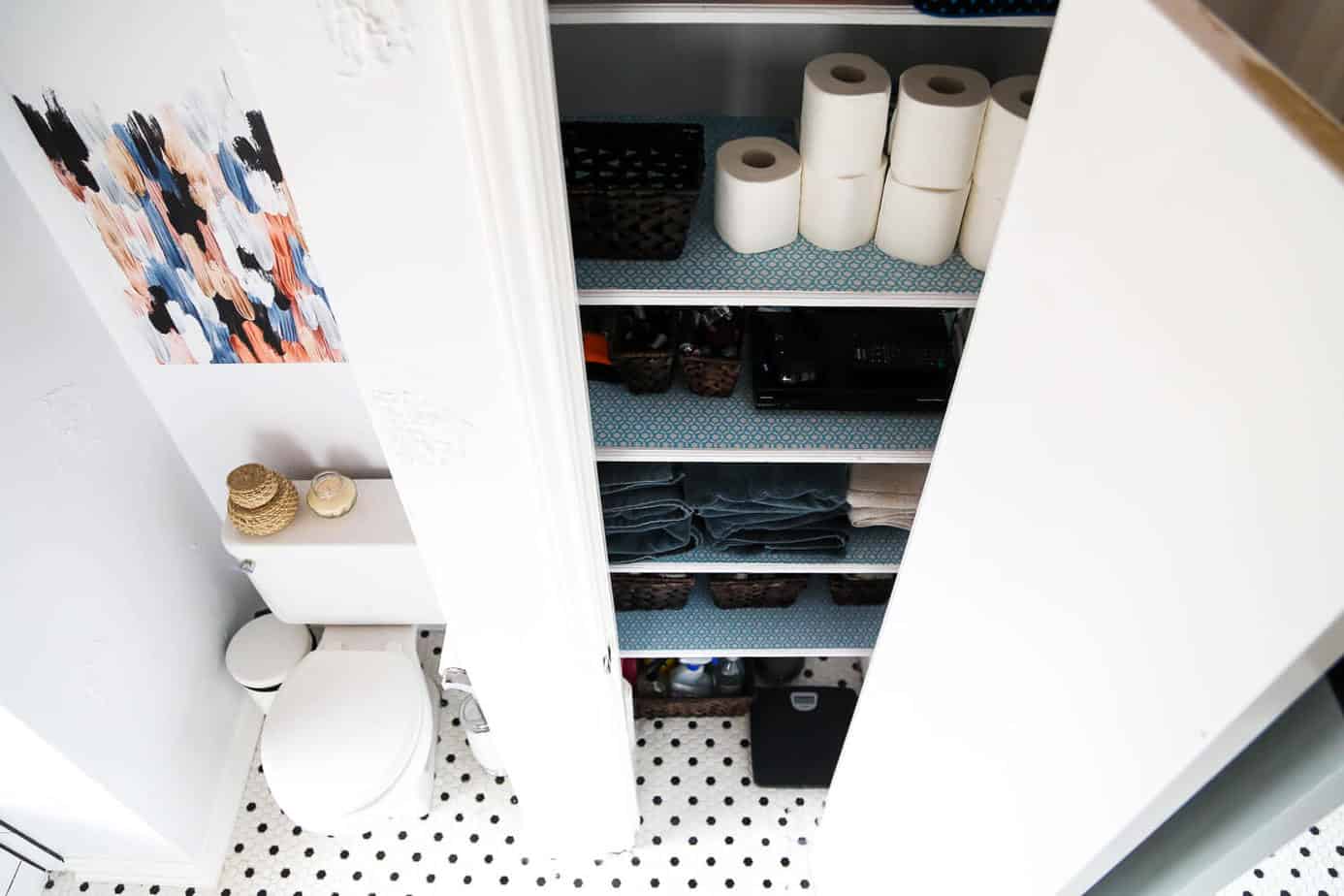 Great tips on organizing your linen closet on a budget. So many great ideas using items you can find at the Dollar Store - you'll have so much more storage once you're done! 