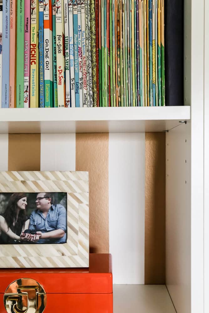 This gender-neutral nursery has a ton of great ideas for simple decor that will last through the toddler years. There's tons of storage for easy organization, and it has a very modern and sophisticated feel! Love it! 