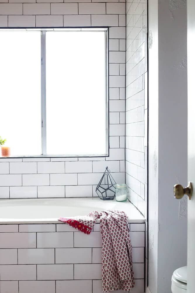 This master bathroom is so serene and relaxing! There are tons of great ideas for how to make your bathroom the most relaxing place in your home. 