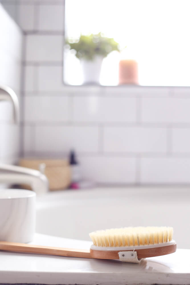 This master bathroom is so serene and relaxing! There are tons of great ideas for how to make your bathroom the most relaxing place in your home. 