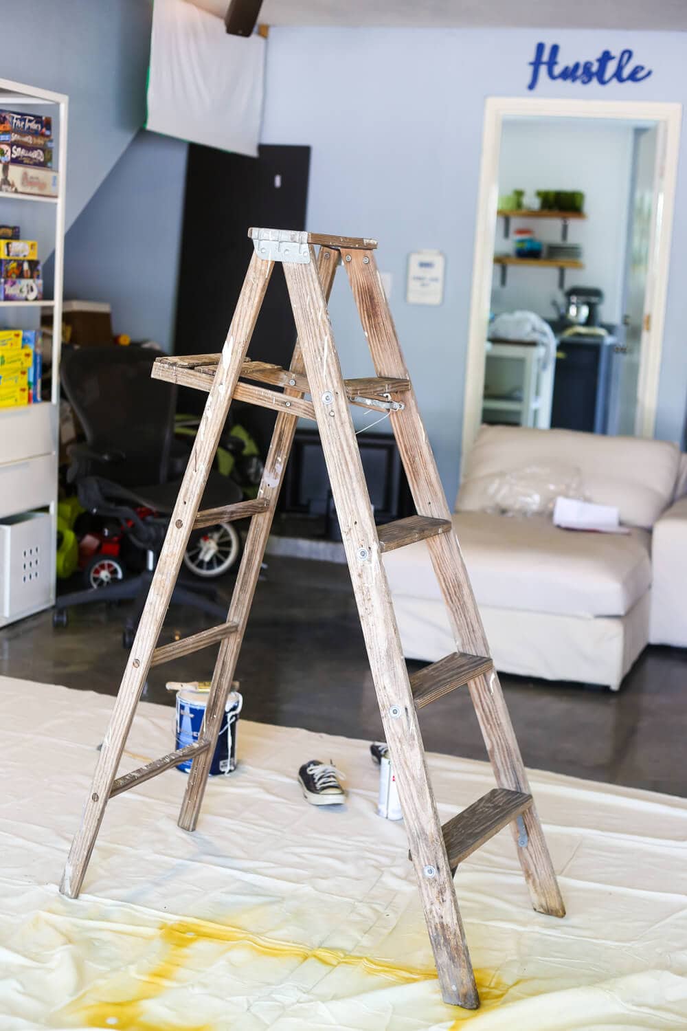 How to make a ladder plant stand