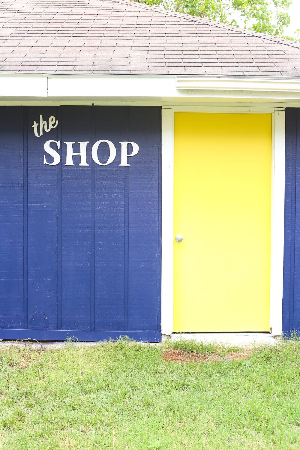 How to make a wooden sign to hang in your home using a jigsaw to cut out the letters. Really cute idea for an outdoor building, a bedroom, or anywhere else in the house!