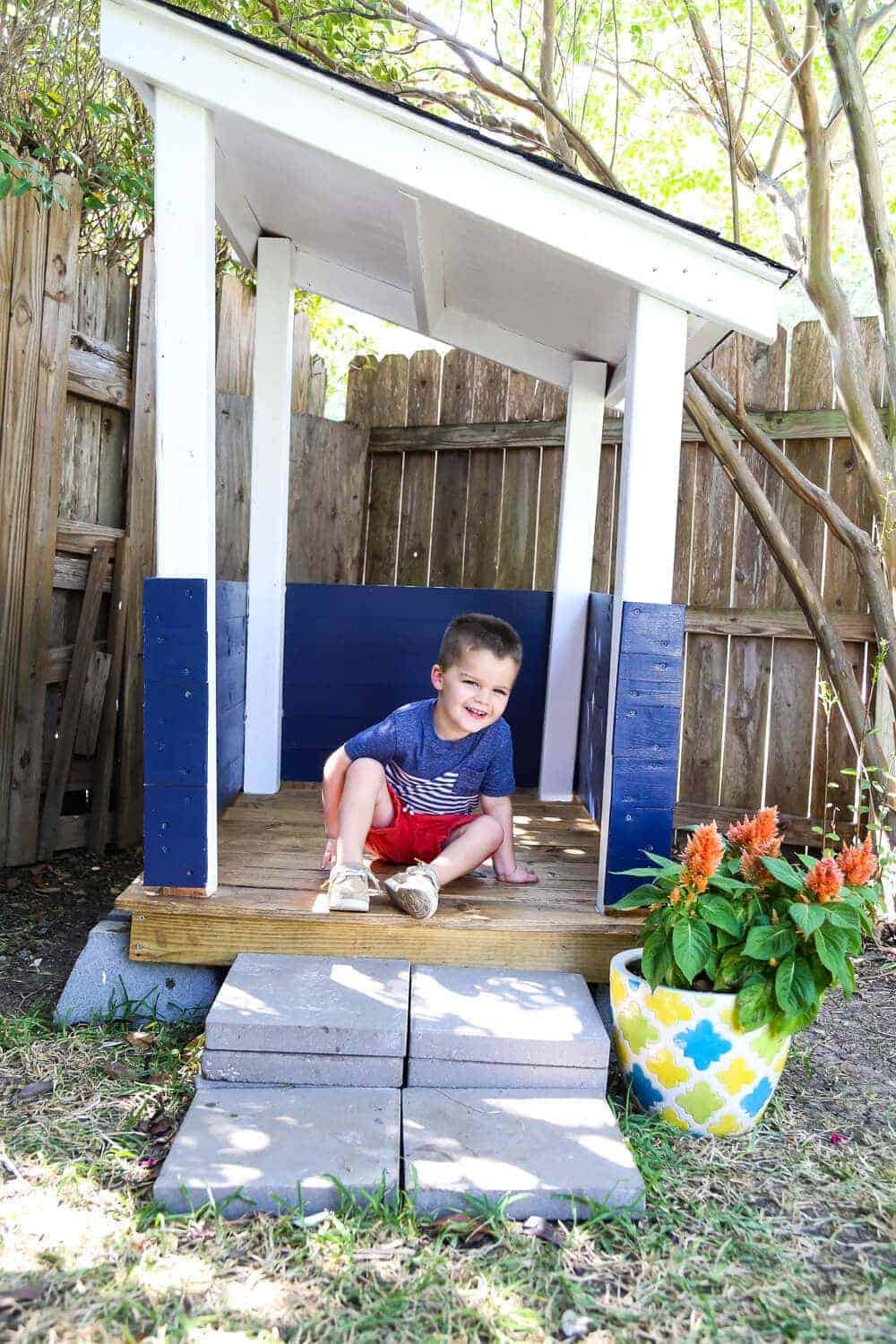 DIY Toddler Outdoor Playhouse