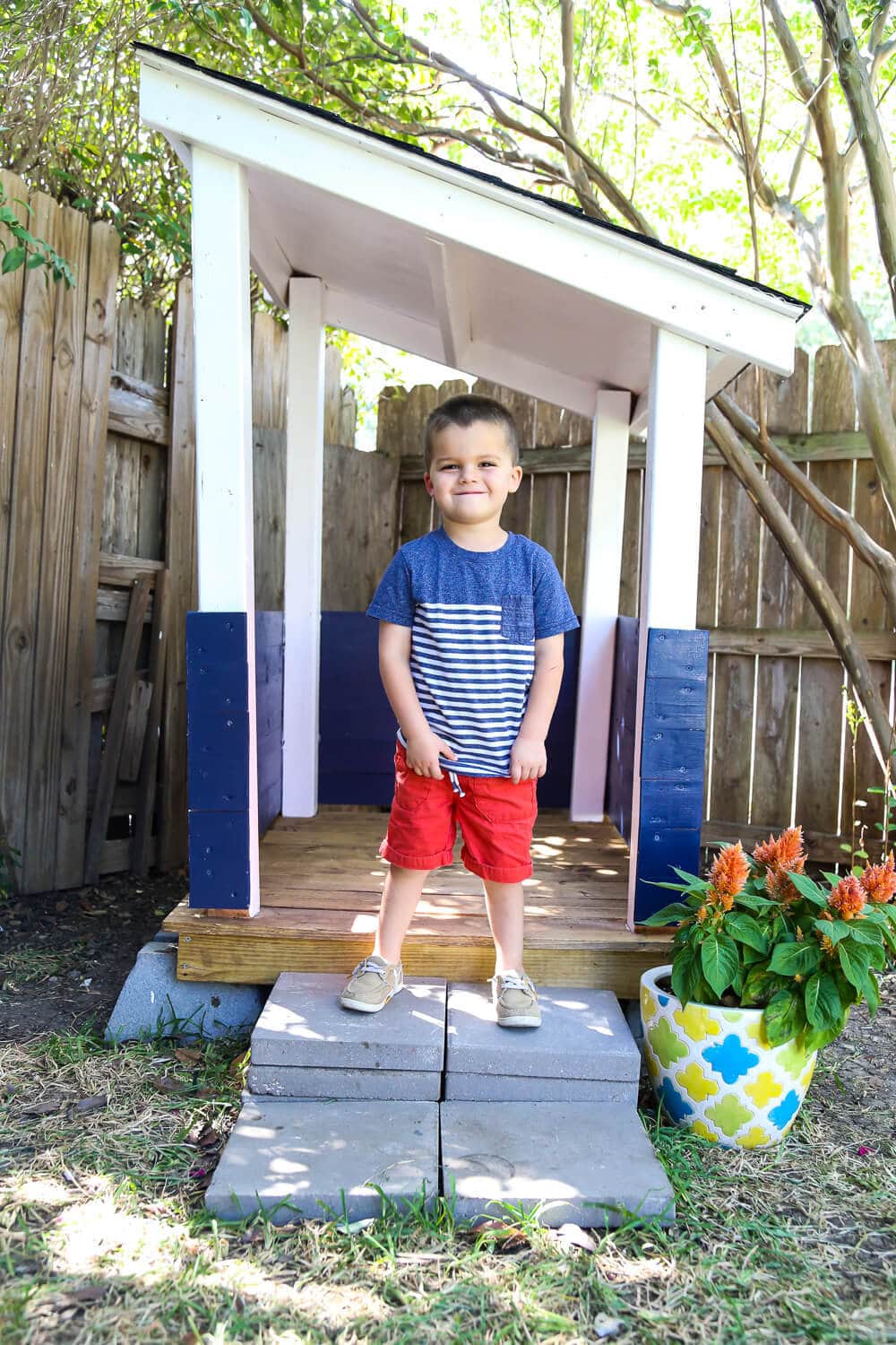 Finished playhouse with DIY roof