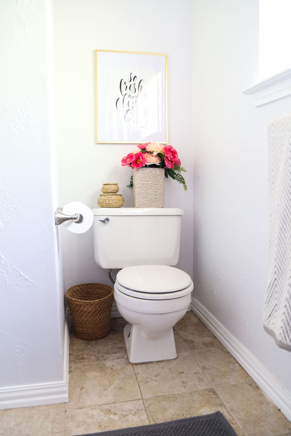 aA DIY modern, serene bathroom renovation that can be completed in a weekend. Great ideas for how to upgrade an ugly bathroom and make it look like new without a ton of time or money.