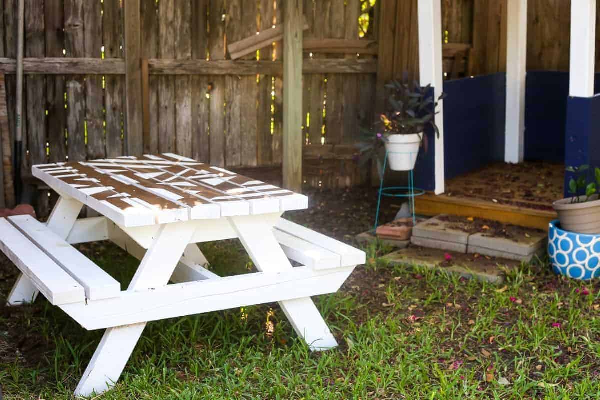 DIY Kid Picnic Table