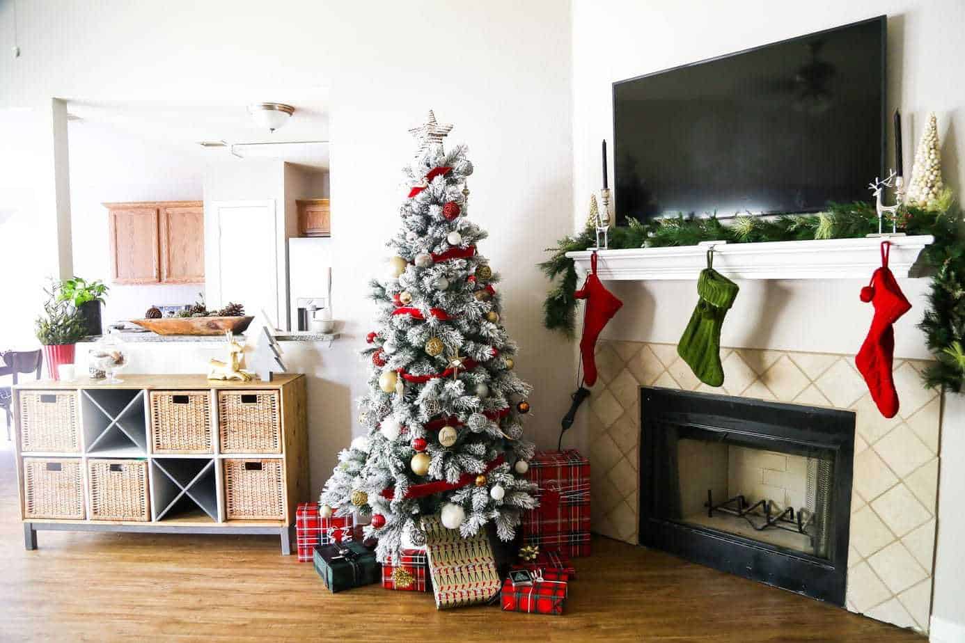 A cozy and beautiful Christmas home tour