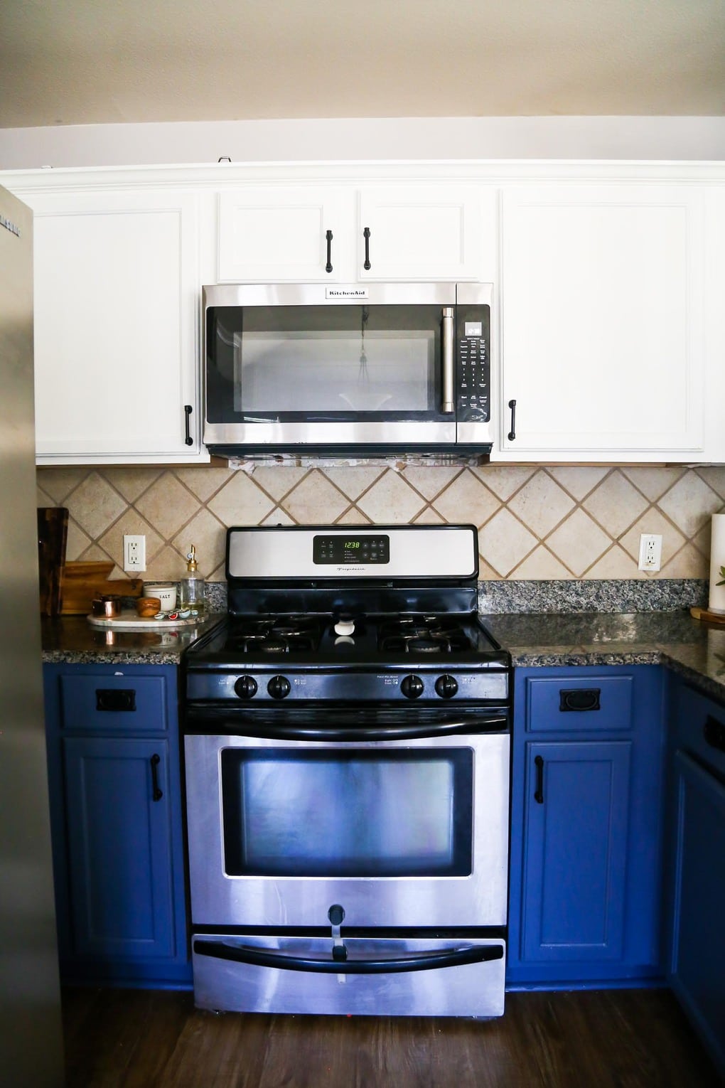 Blue and white kitchen cabinets