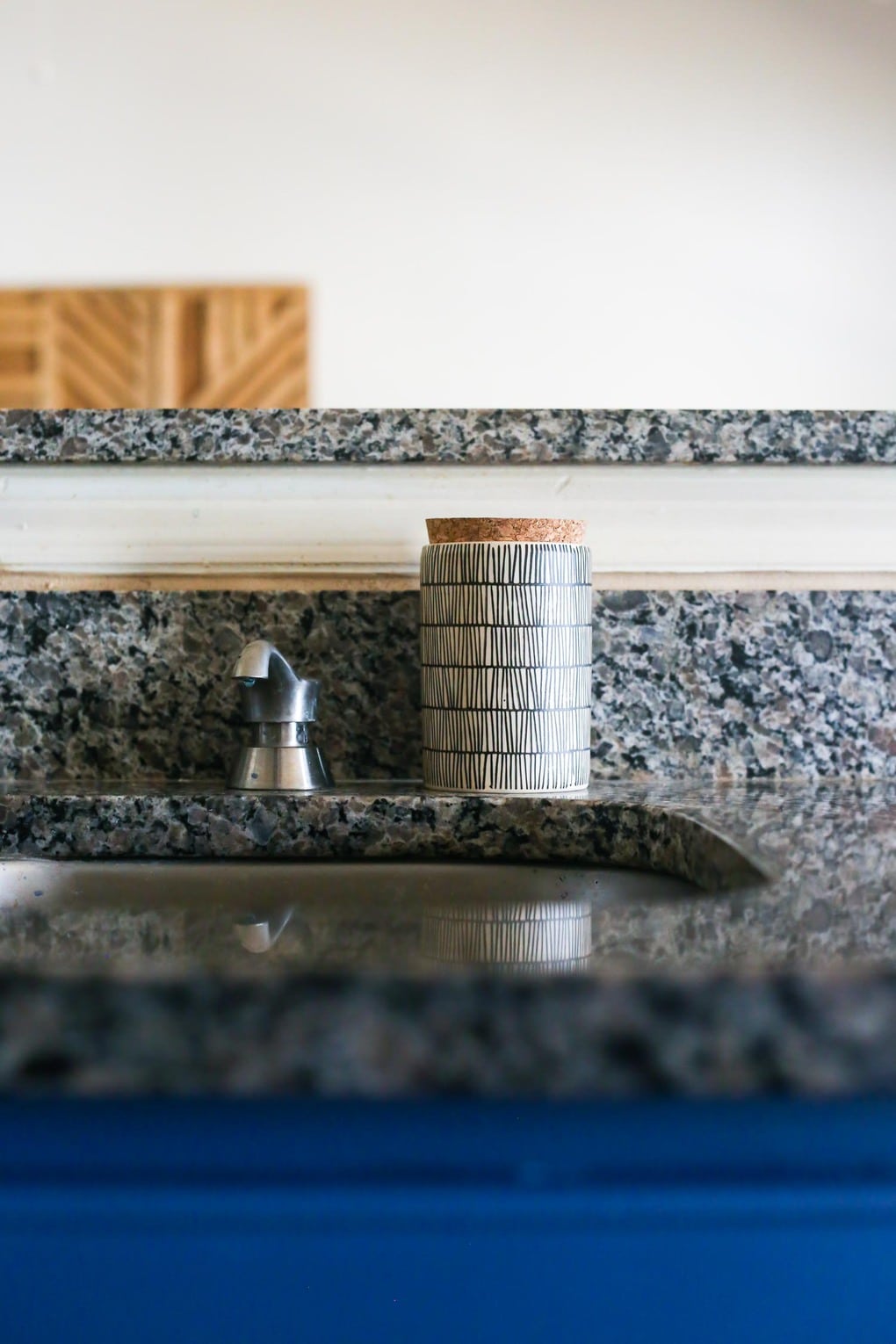 How to organize your counters in a small kitchen