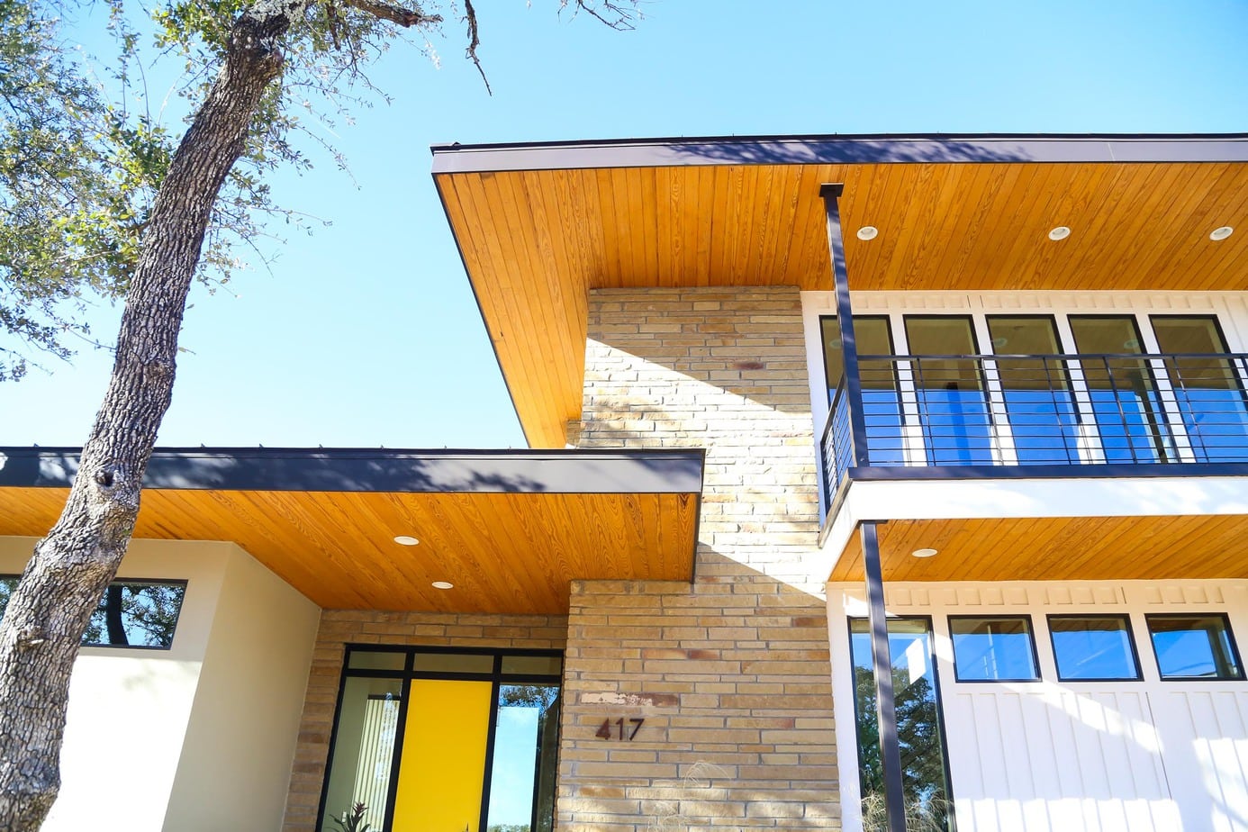 Exterior of mid-century modern home in Starlight Village