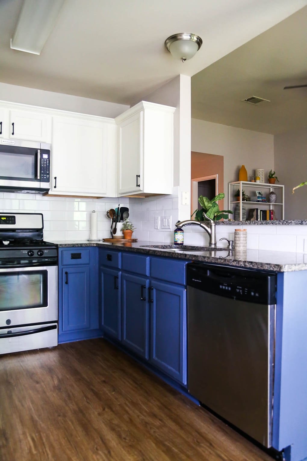 subway tile backsplash