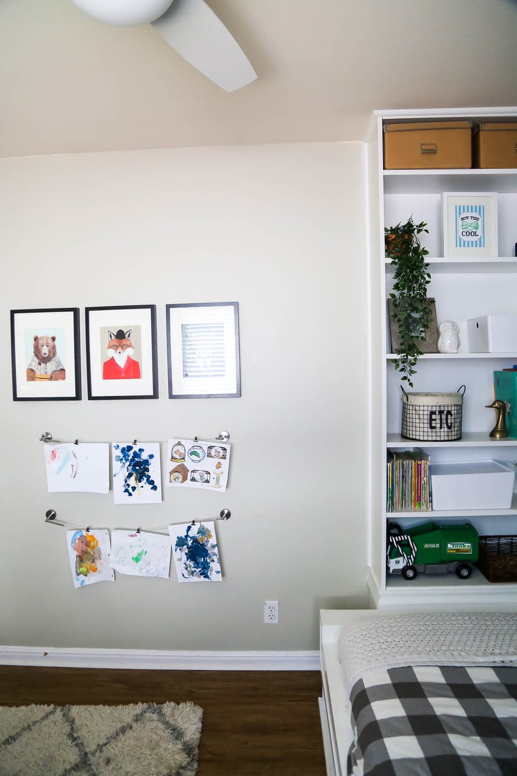 Easy kids art display