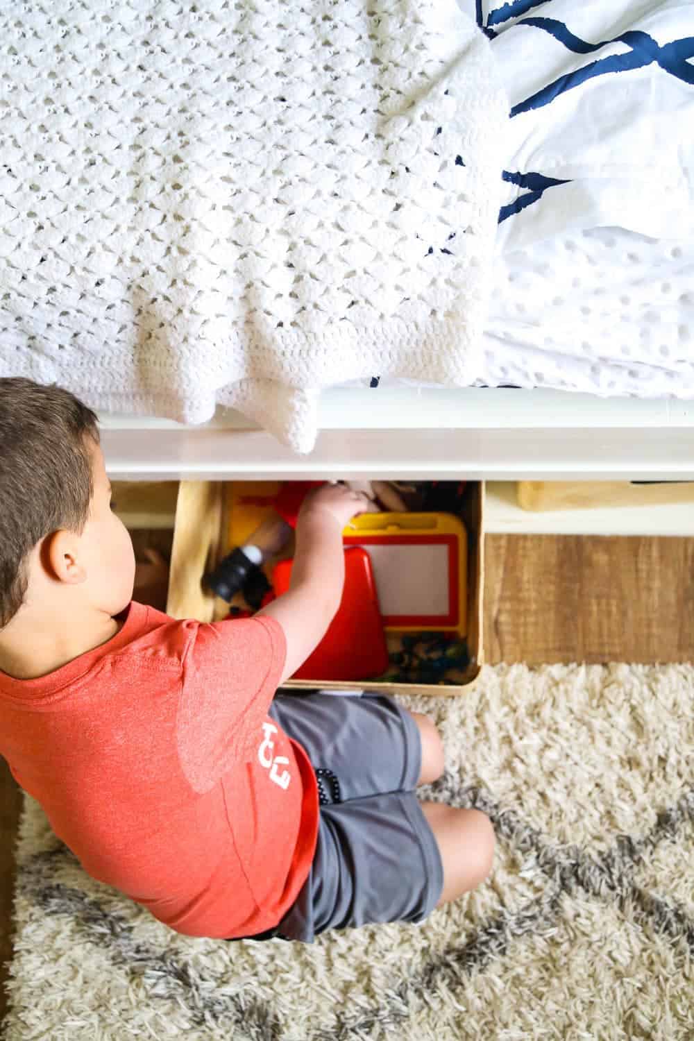 tips to keep a kids room organized