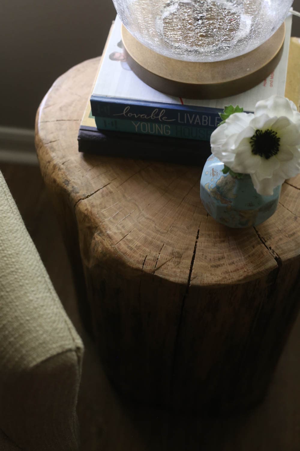 diy tree stump table