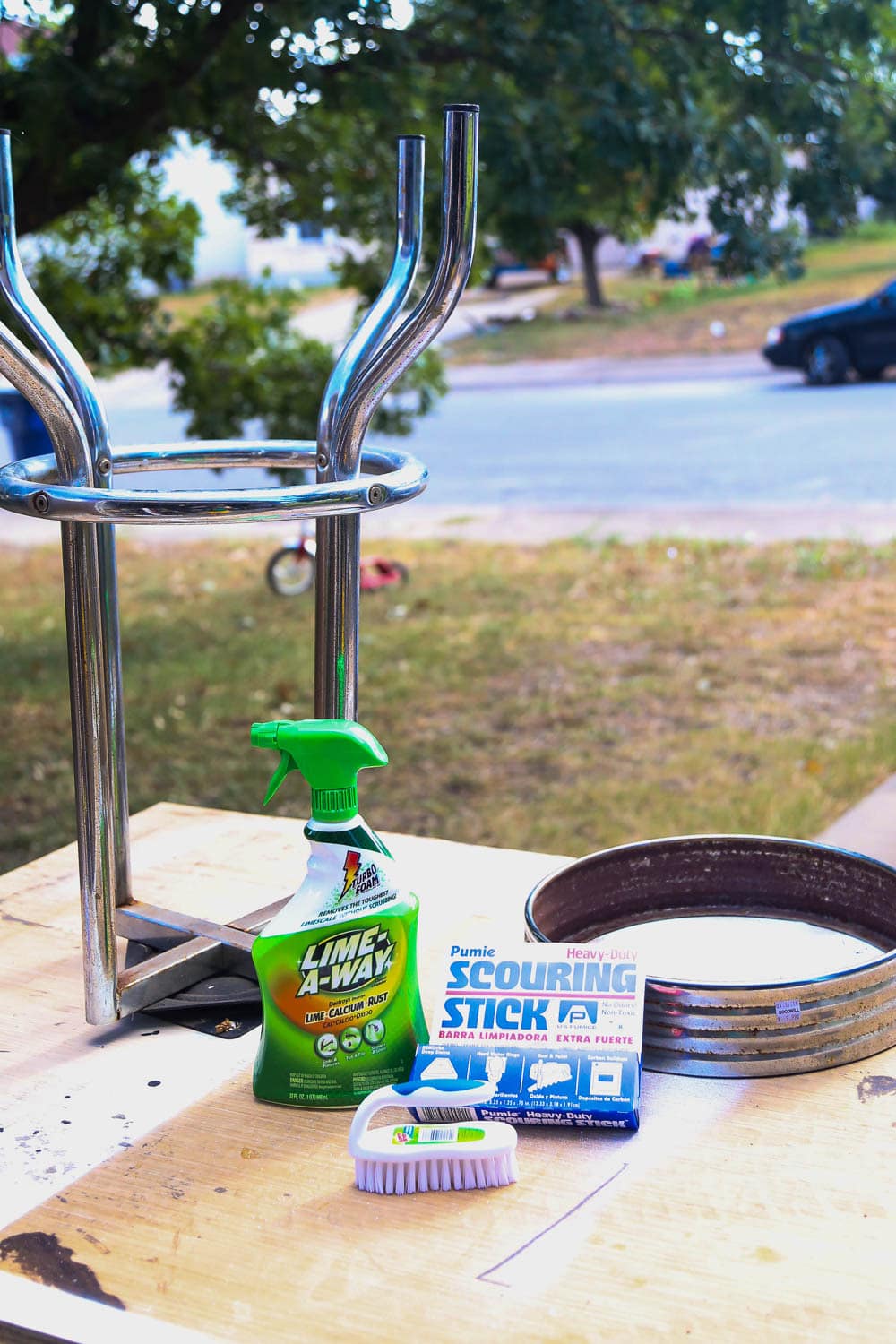 how to makeover rusty bar stools