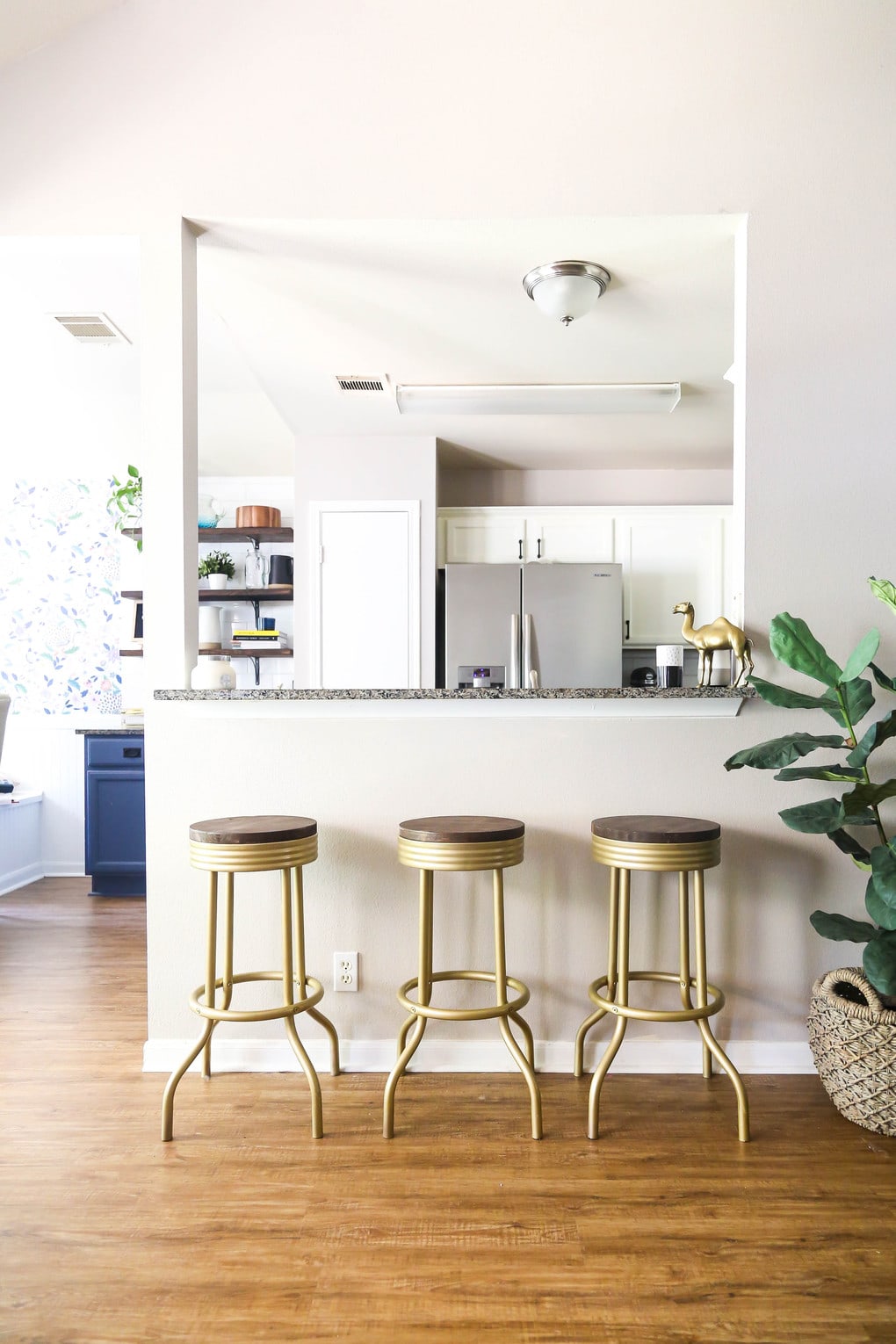 how to transform rusty metal bar stools