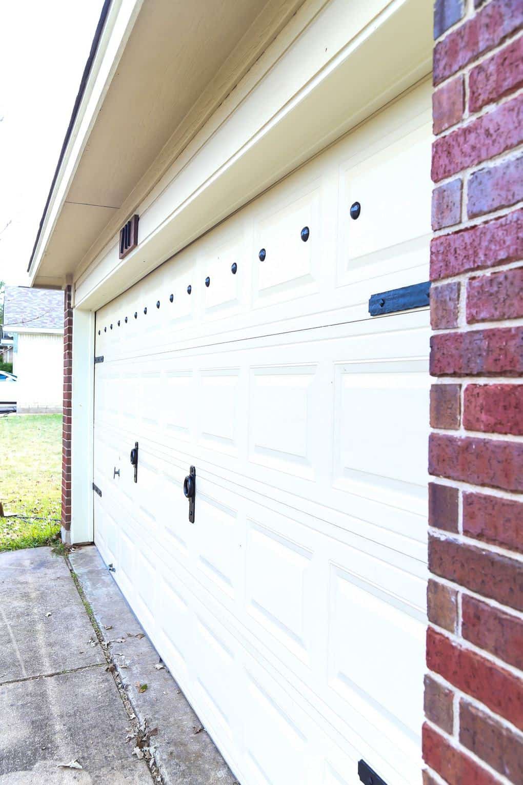 garage door makeover after