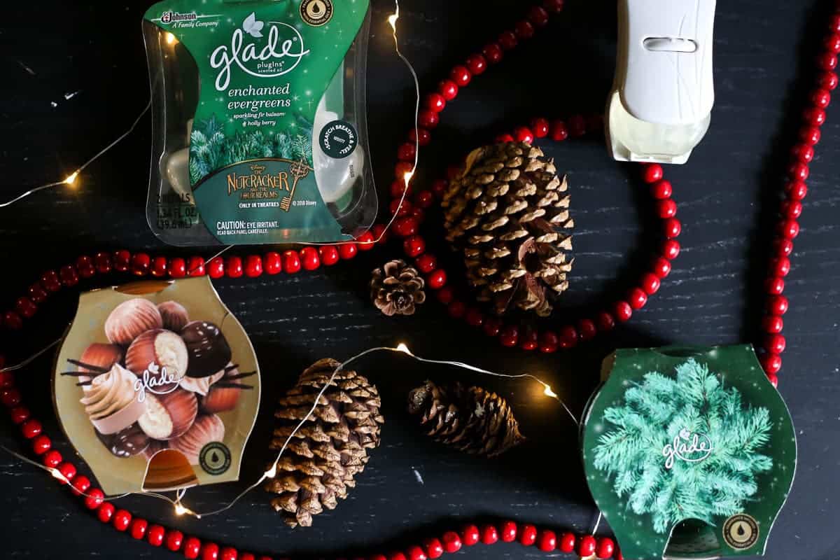 Glade Holiday collection - candles and plug-in