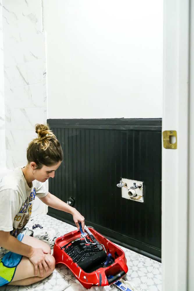DIY Black Beadboard Walls {Bathroom Renovation Week 5}