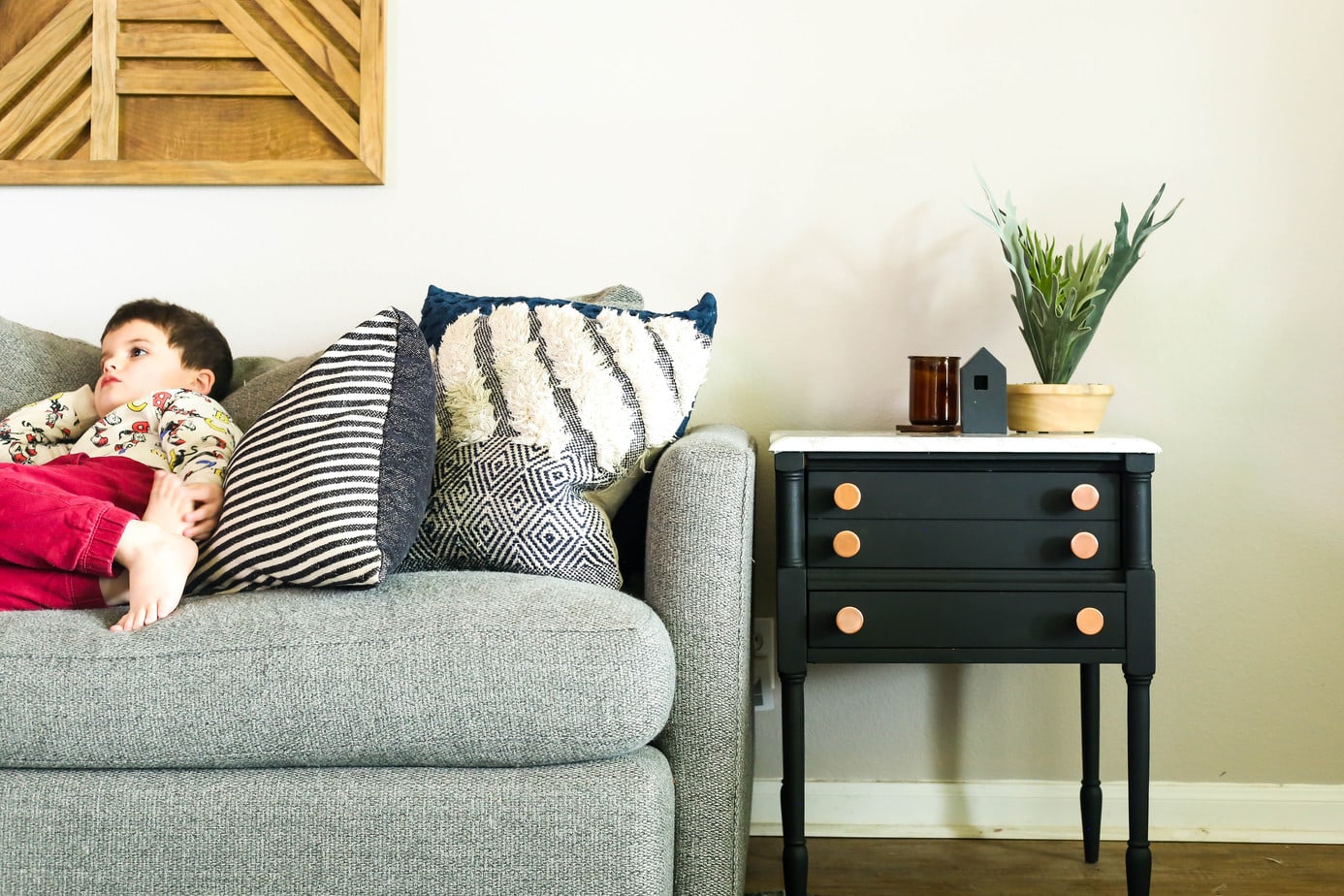 DIY Side Table Makeover (With a Faux Marble Top)