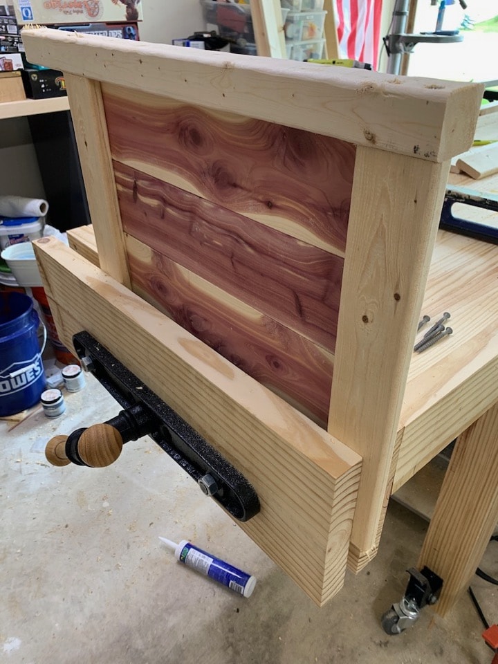 Attaching legs to DIY cedar planter