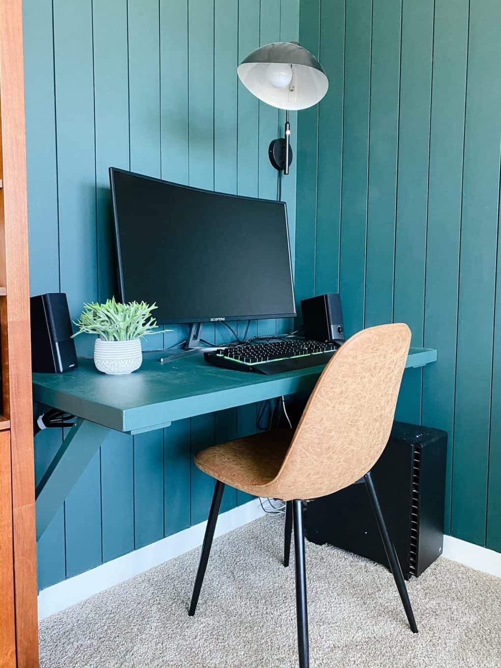 floating desk