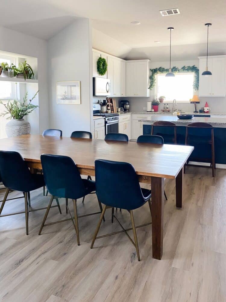 dining room with Christmas decor 