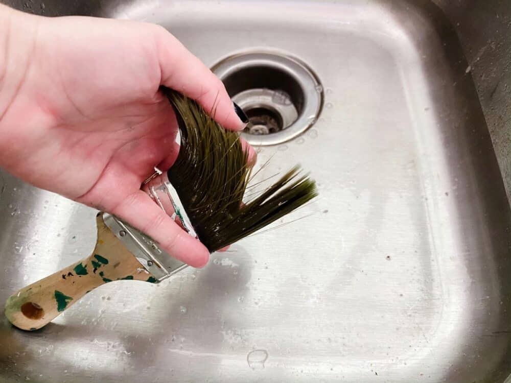 Soaking paint brushes deals