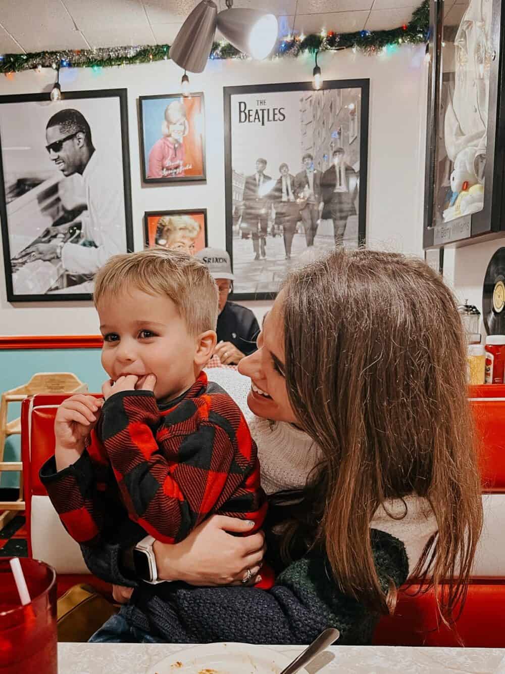 mother and toddler at Mel's Hard Luck Diner in Branson, MO 