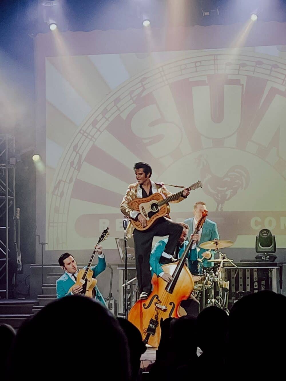 Dean Z performing as Elvis in a show in Branson, MO.