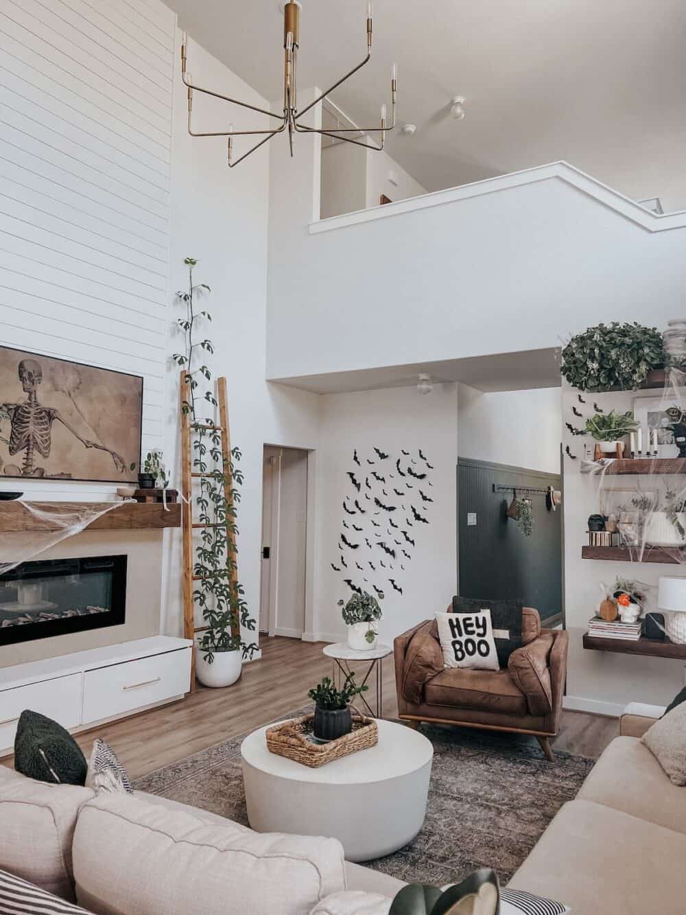 living room with Halloween decorations 