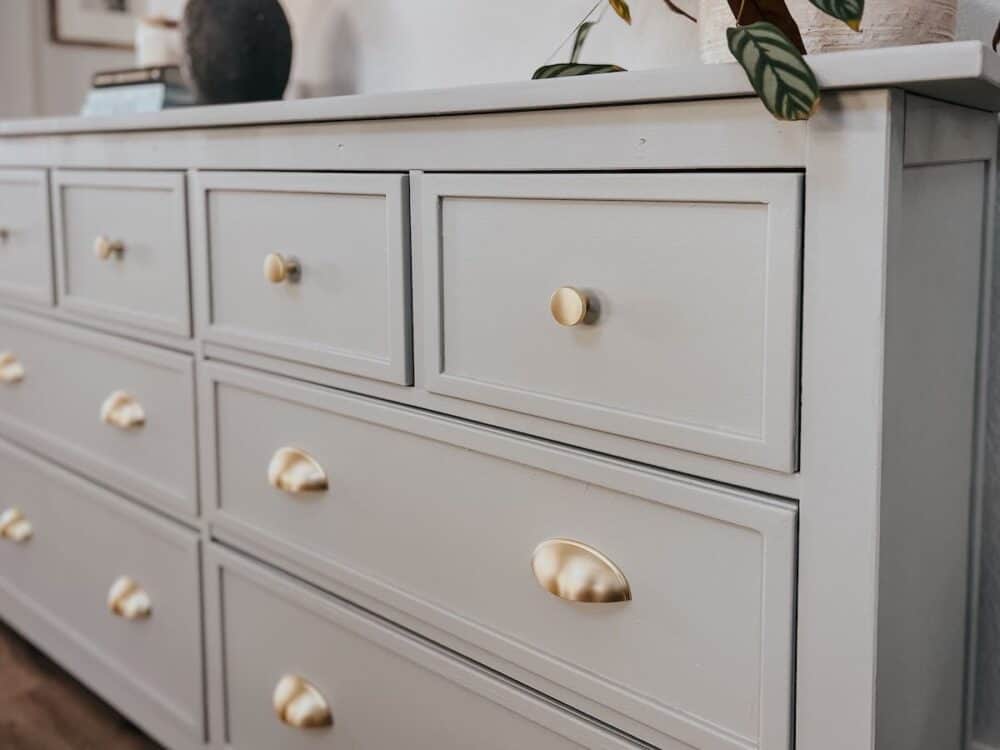 Close up of hemnes dresser hack