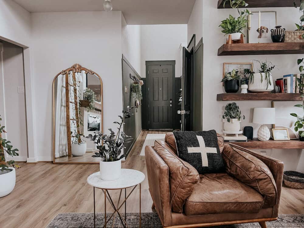 A cozy living room with open shelving 