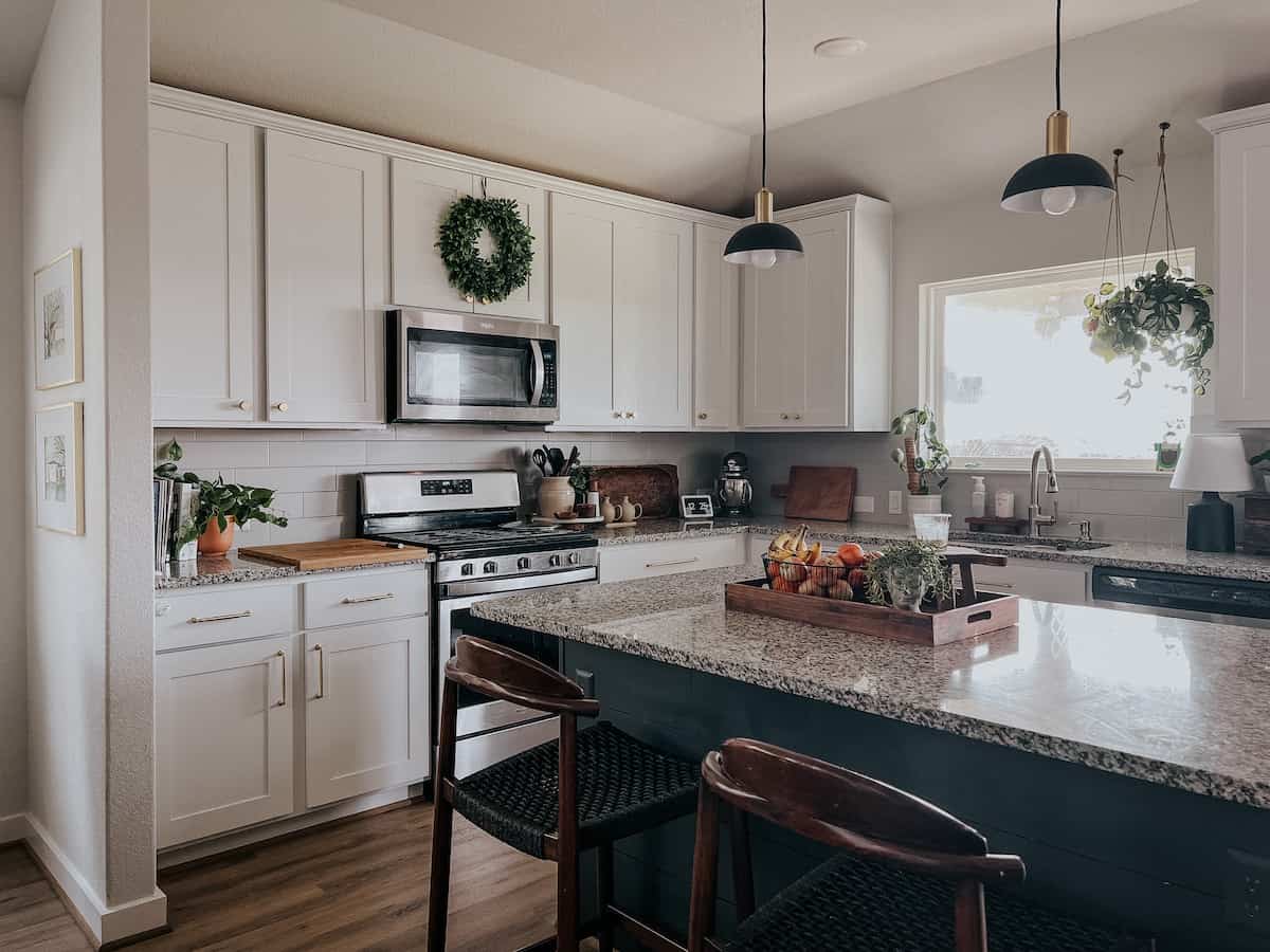 neutral and cozy kitchen 