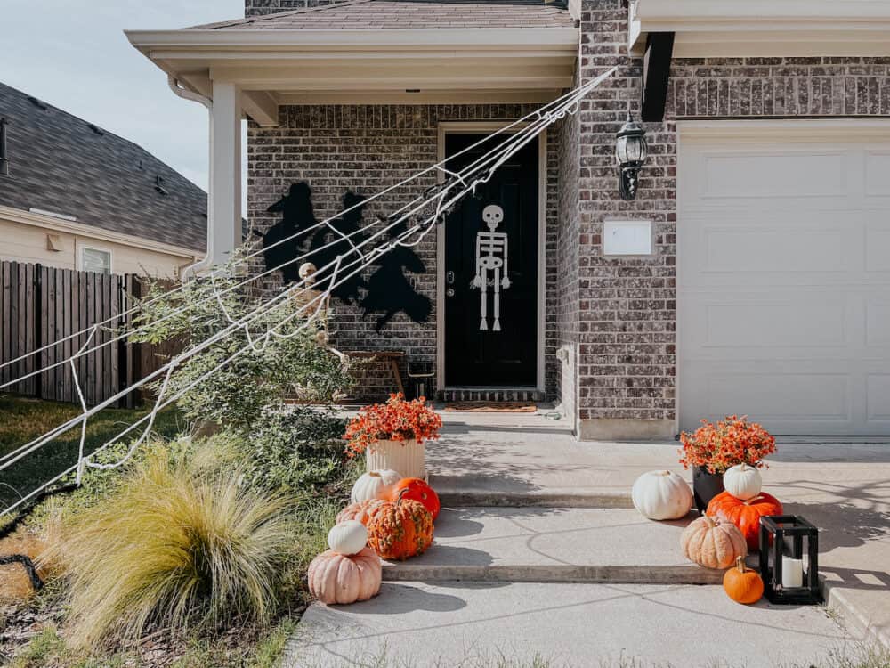 halloween front porch decor 