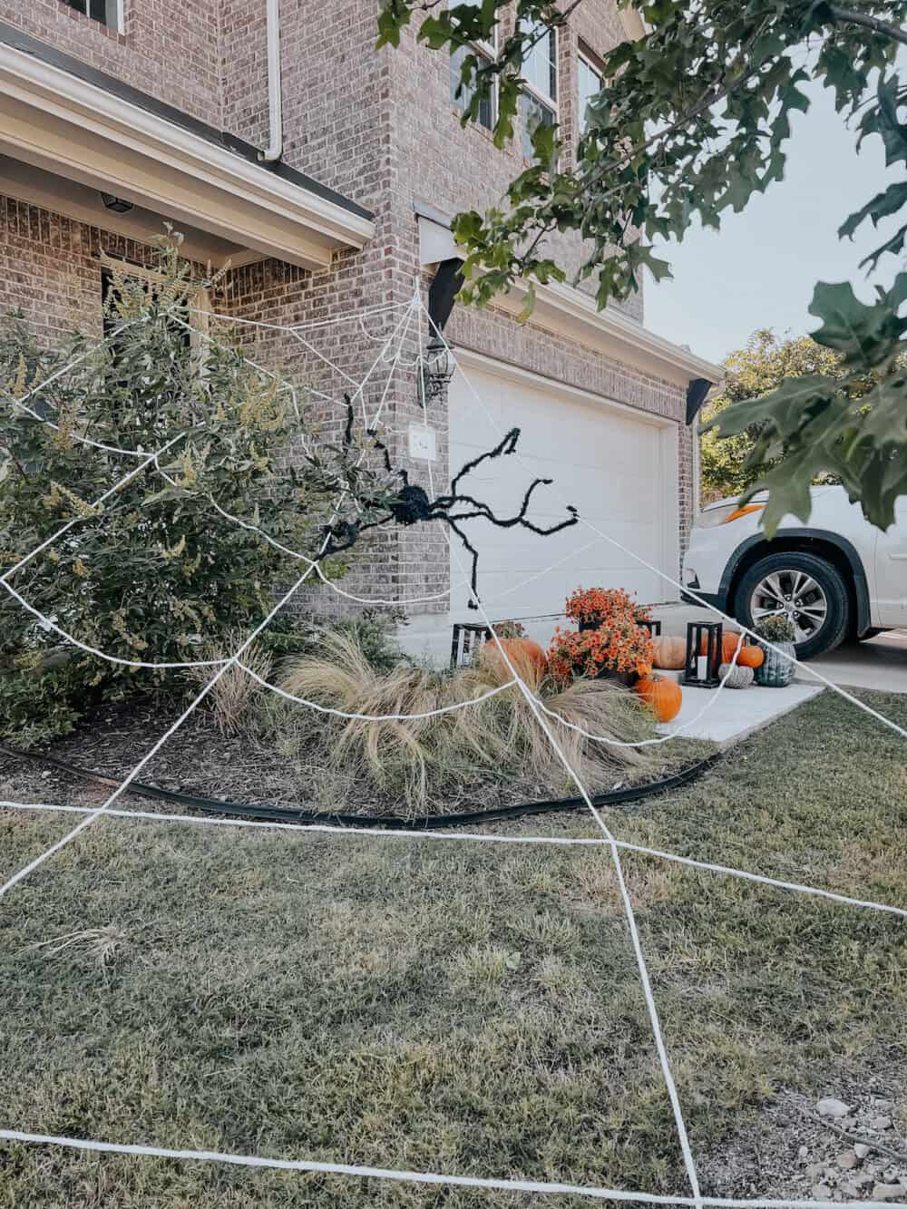 large spiderweb outdoor halloween decor