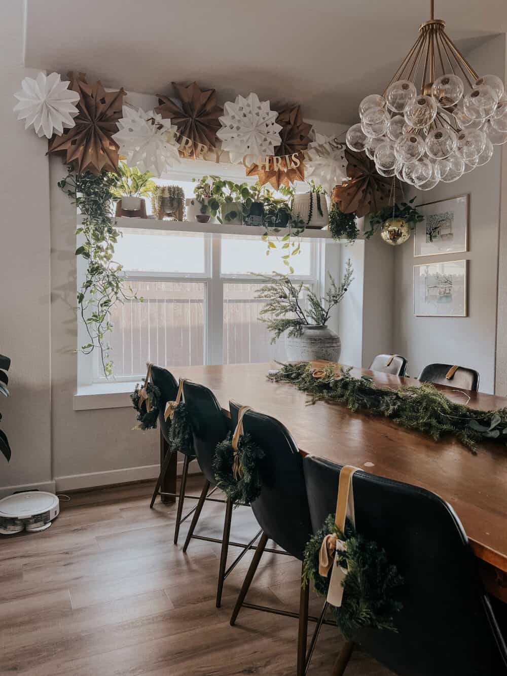 Dining room decorated for Christmas