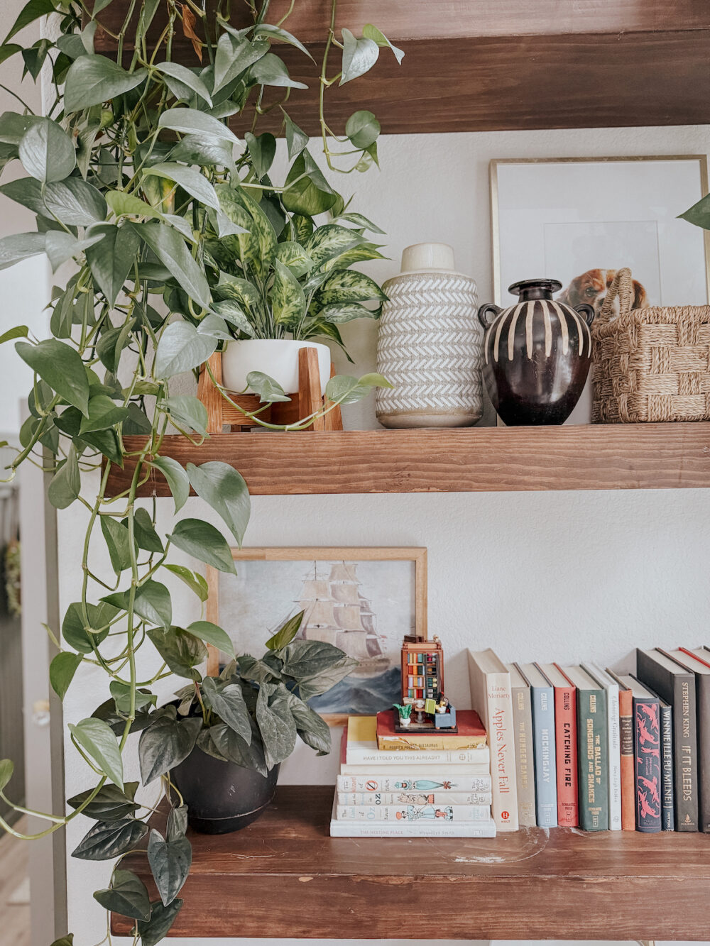 Close up of living room floating shelves 