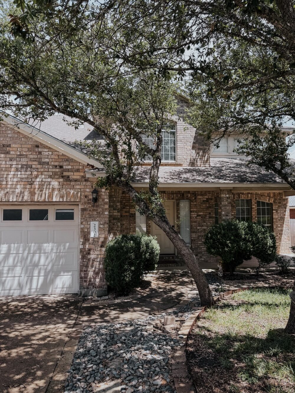 Exterior of a home for sale in Leander, TX 