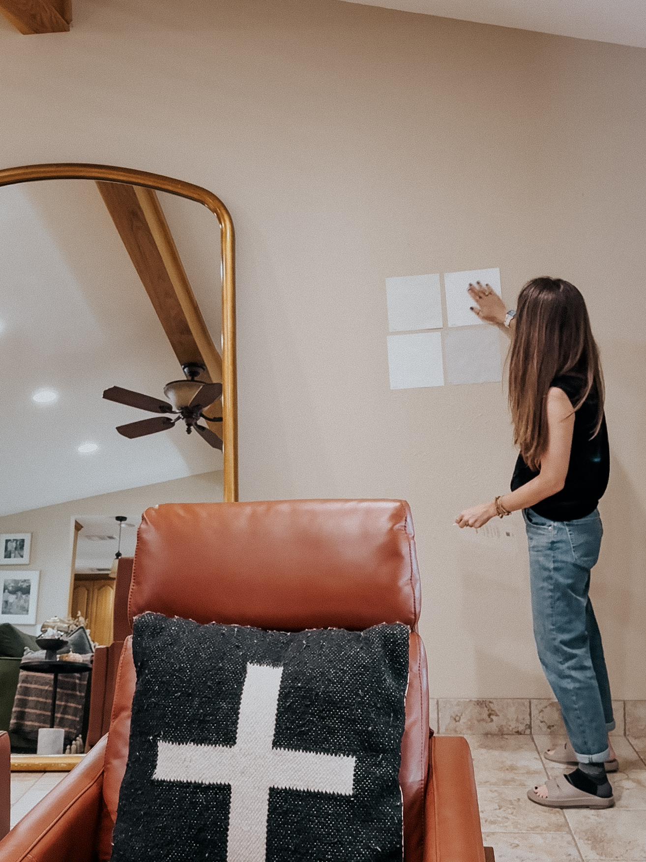 How to Choose the Perfect Living Room Paint Color: 7 Simple Tips