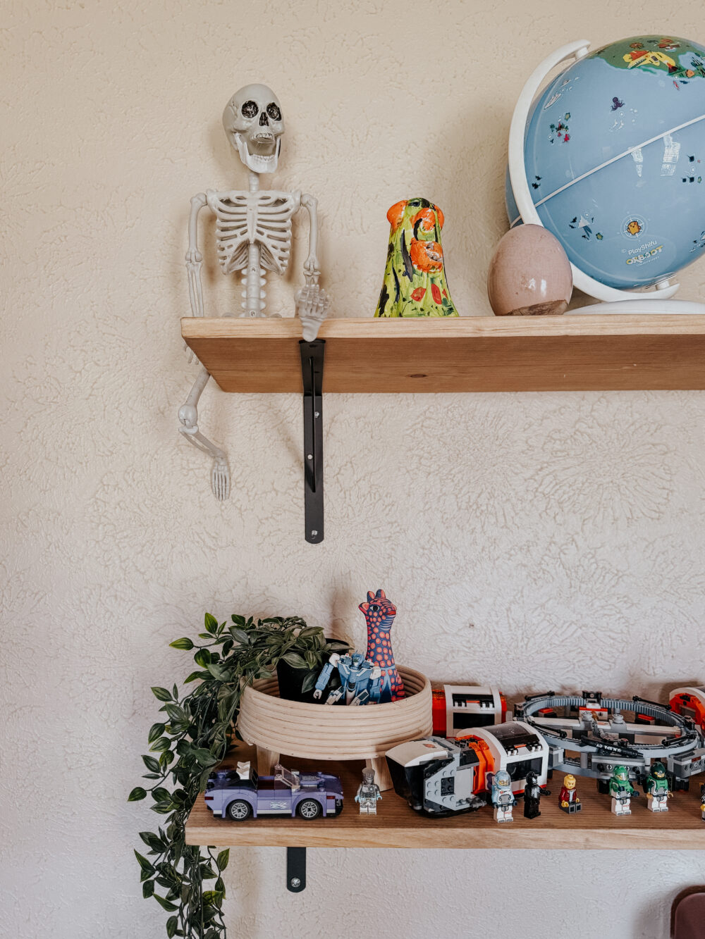 easy diy wall shelves in a child's room