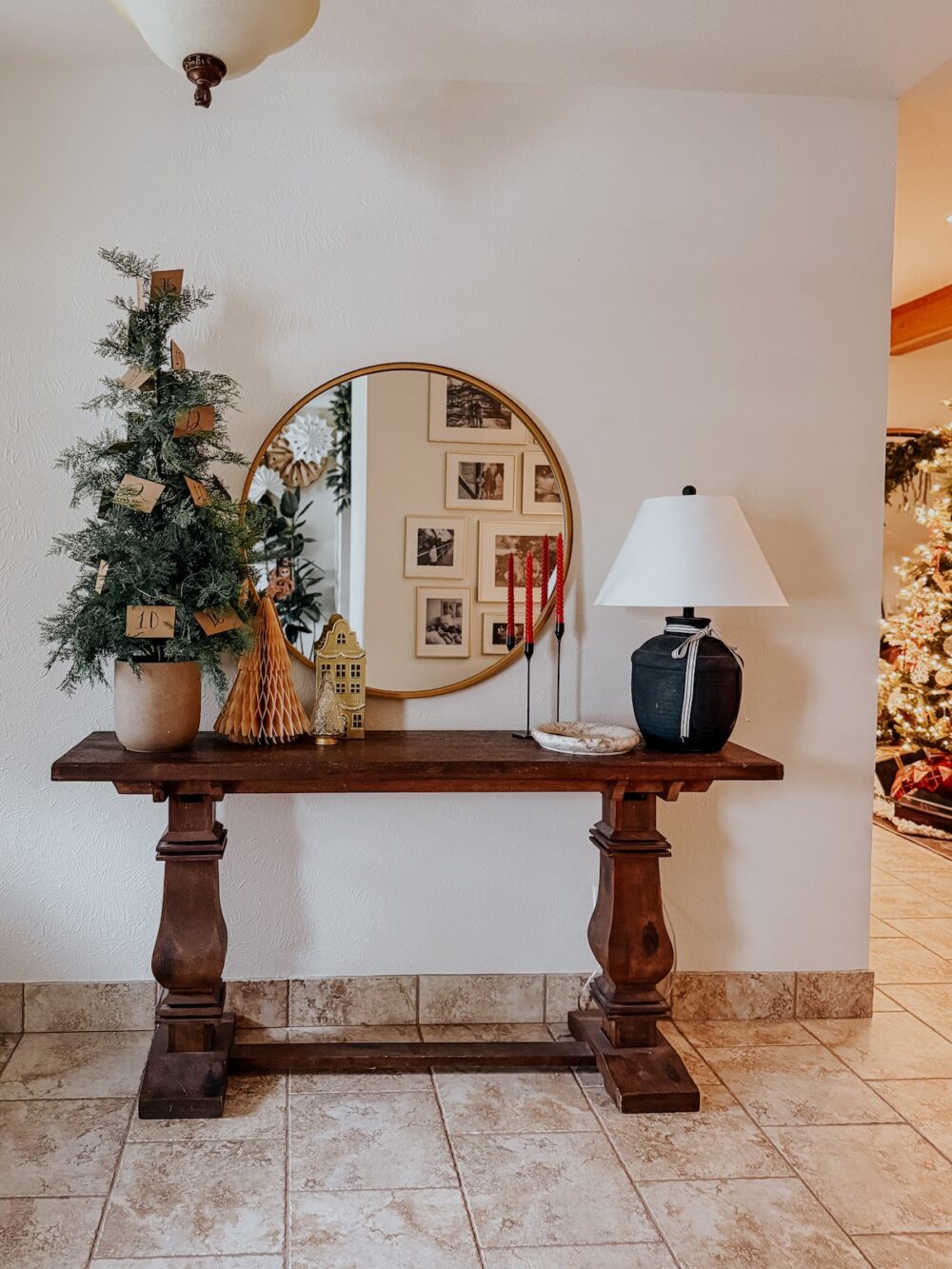 entry with tabletop Christmas tree