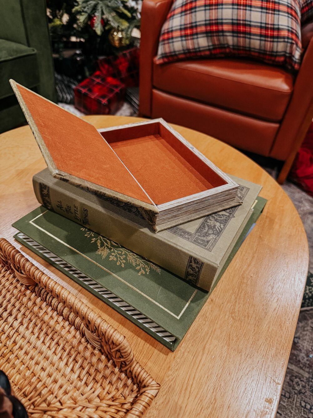 Coffee table boxes that look like books