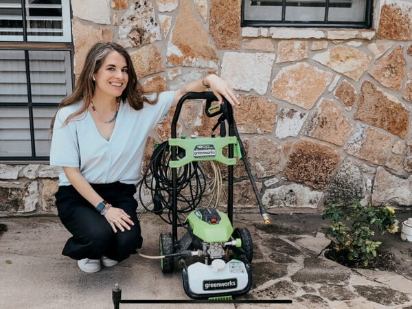 Pressure Washing 101: The Complete Guide to How to Use a Pressure ...